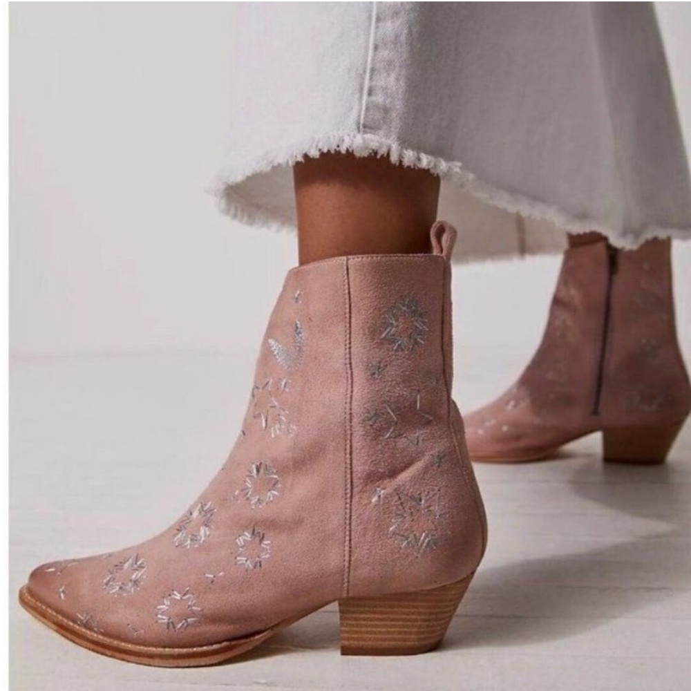 NWT Free People Bowers Embroidered Bootie, Size 39